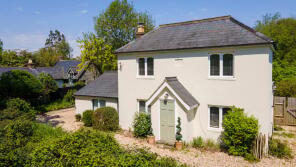 Furze Cottage, Holly Lane, Lymington SO41 5QZ