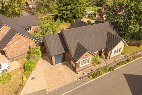 Holly Gardens, Webheath, Redditch, B97 5UT