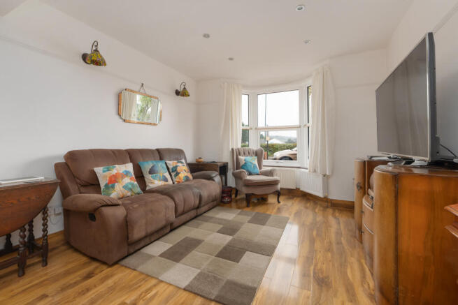 Sitting Room/Dining Room