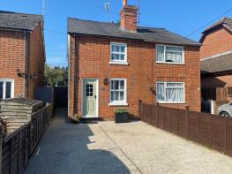 4, Jubilee Cottages, Basingstoke Road, Reading RG7 1QG
