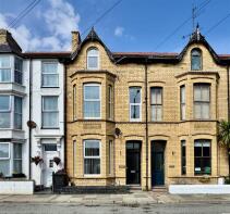 Heulfre, Ala Road, Pwllheli LL53 5BU