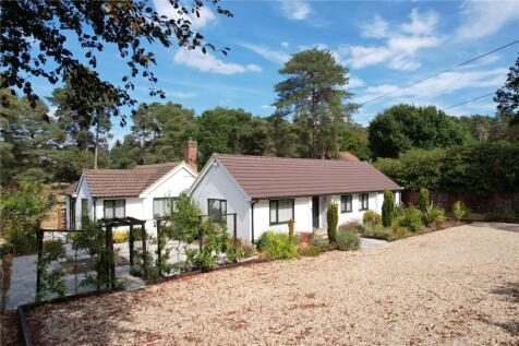Littleworth Road, The Sands, Farnham, Surrey, GU10
