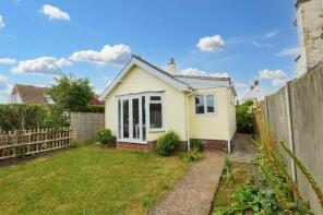 Woodview, Boulevard Road, Cromer NR27 9QL