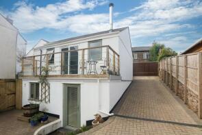 Cosy Cottage, B3247 Between Tregunnus Lane And Military Road, Torpoint PL11 3BE