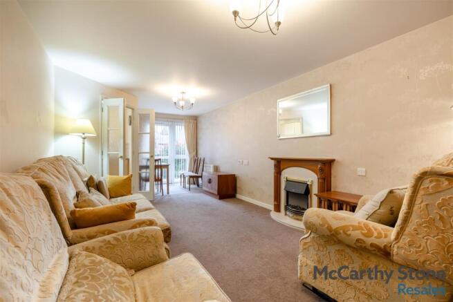 8681227-interior08.jpg