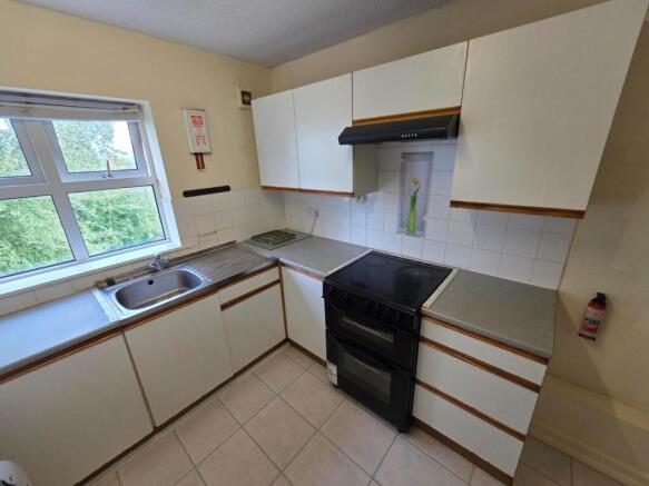 Kitchen - 2.jpg