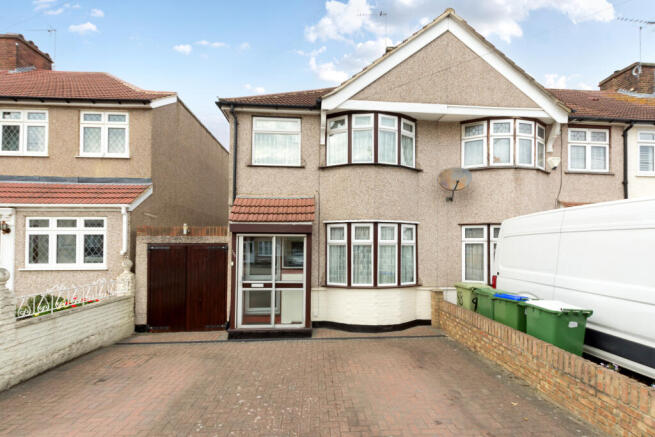 Montrose Avenue, Welling, DA16 Draft