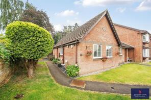 19, Eleanor Walk, Milton Keynes MK17 9QY