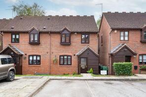 5, Coach Cottages, Hewell Road, Birmingham B45 8QB