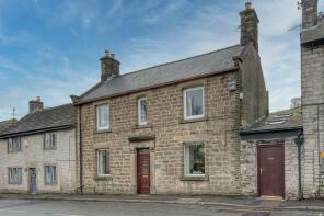 Pembroke House, How Lane, Castleton S33 8WJ