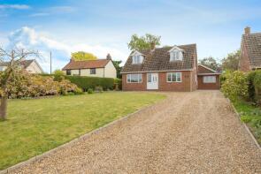 The Chalet, Bell Road, Rockland St Peter, Attleborough NR17 1UL