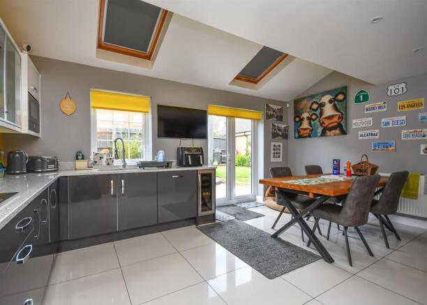 52 Henry Fowler Drive-15.jpg
