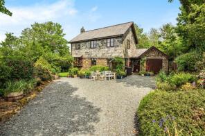 Thyme Bank, Pencarrow, Road From Pencarrow To Tresinney, Advent, Camelford PL32 9RZ