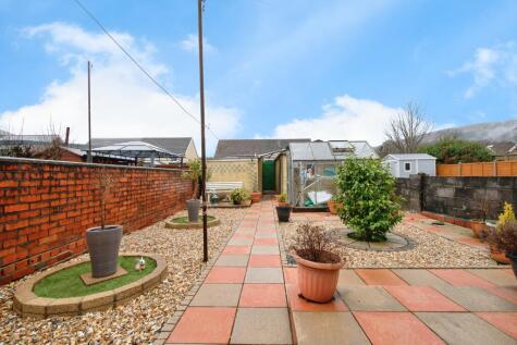 Godfrey Avenue, Neath, SA11
