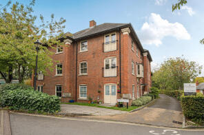 8, Robins Court, Alresford SO24 9NZ