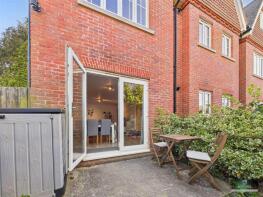 Flat 3, Wilton House, Ifield Road, West Green, Crawley RH11 7BB