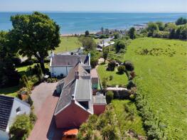 1 Northbank Cottages, Barn Brae, Whiting Bay, Brodick KA27 8QA