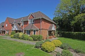8, Heathlands, Macmahon Close, Chobham, Woking GU24 8NG