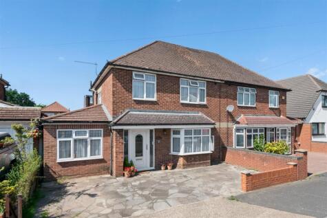 Mahlon Avenue, Ruislip