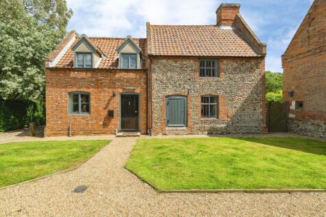 Heath Road, Crostwight, North Walsham, Norfolk, NR28