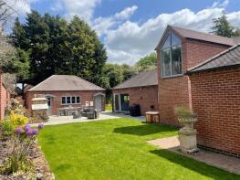 Brindles, Trent Lane, Weston-on-trent, Derby DE72 2BT
