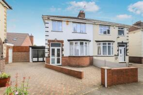 16, Highfields Drive, Coseley WV14 8TB