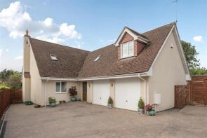Hawkswood, The Avenue, Salisbury SP4 0NT