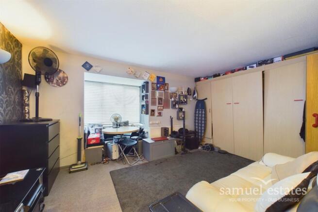Bedroom/Living Room