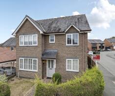 2 Orchard House, Berllan Deg, Llansantffraid SY22 6FF