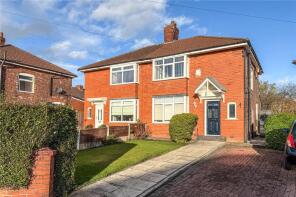 9, Trentham Grove, Manchester M40 9QE