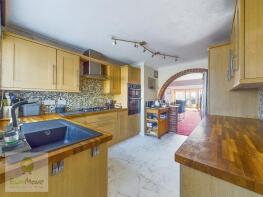 214, Avery Way, Allhallows, Rochester ME3 9QJ