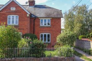 3, Alma Cottages, Basingstoke Road, Alresford SO24 9DL