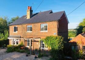 1, Watch Oak Villa, Watch Oak Hill, Blackham, Tunbridge Wells TN3 9TR