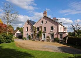 Water Perry House, Frylands Lane, Henfield BN5 9BT