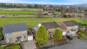 4, Farfield Avenue, Hepworth, Holmfirth HD9 1TT