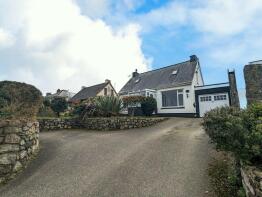 Three Leaves, Treverva, Penryn TR10 9BL