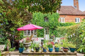 2, Round Oak Cottages, Reading Road, Padworth Common, Reading RG7 4QQ