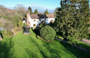110, Old Hills, Worcester WR2 4TQ