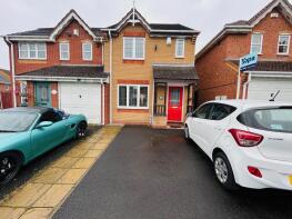 30, David Peacock Close, Tipton DY4 8GX