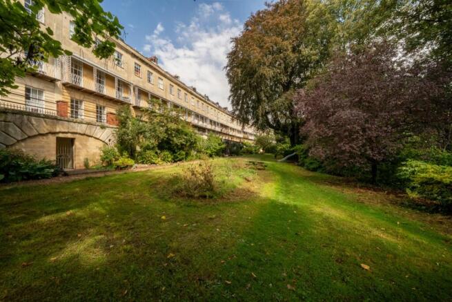 Large communal gardens
