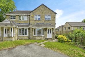 16, Middlemost Close, Birkby, Huddersfield HD2 2PU