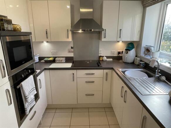 Kitchen.JPG
