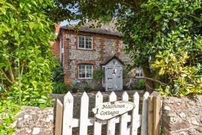 1, Malthouse Cottages, Batchmere Road, Almodington, Chichester PO20 7LD