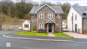 6, Crib Y Lan, Gwaelod-y-garth, Cardiff CF15 9LA