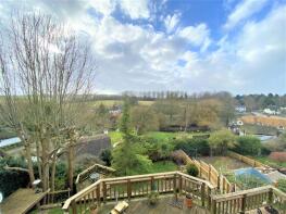 The Lynchets, Icknield Way, Bishopstone, Swindon SN6 8PW