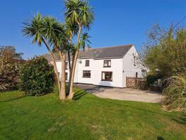 Trelil, East Road, Truro TR3 7BD