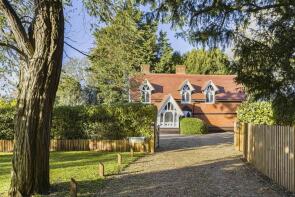 Hunsdon House Lodge, Church Lane, Hunsdon SG12 8PP