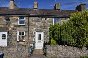 5, Tan Y Cefn, Llanwnda LL54 7YB