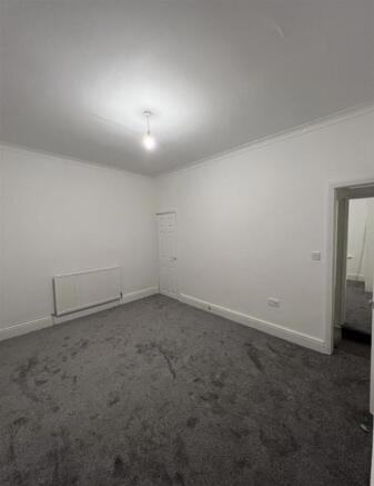 Bedroom 2.4
