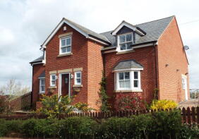 High View, Station Road, Lutterworth LE17 6QS